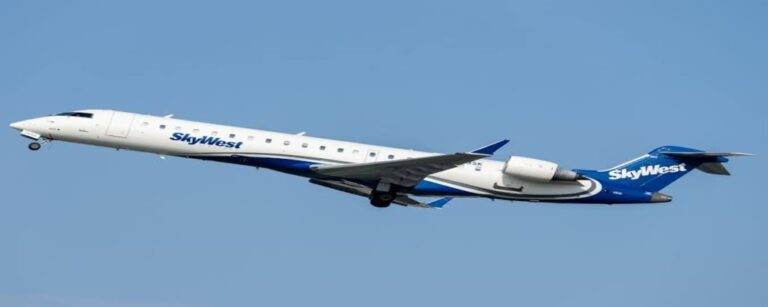 SkyWest Airlines LAX Terminal- Los Angeles International Airport